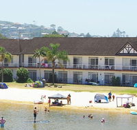 The Clan Lakeside Lodge - Grafton Accommodation