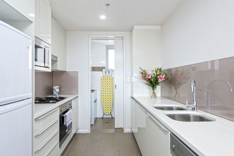 Astra Apartments North Sydney - Grafton Accommodation 5