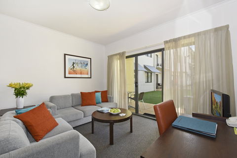 Metro Advance Apartments & Hotel - Grafton Accommodation 5