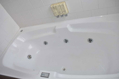 Best Western Coachman's Inn Motel - Grafton Accommodation 9