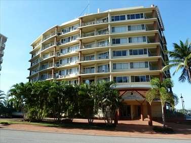 Cullen Bay Resorts - Grafton Accommodation 8