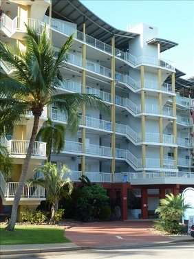 Cullen Bay Resorts - Grafton Accommodation 11