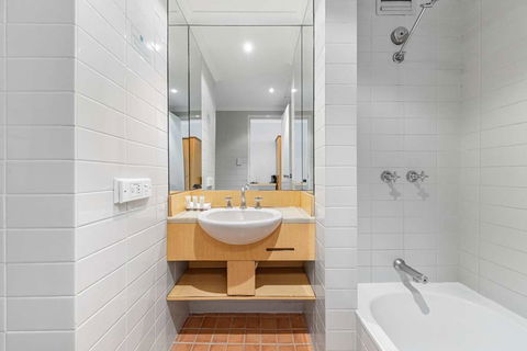 Hotel Frontier Darwin - Grafton Accommodation 4