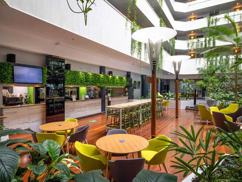Novotel Darwin Atrium - Grafton Accommodation 3
