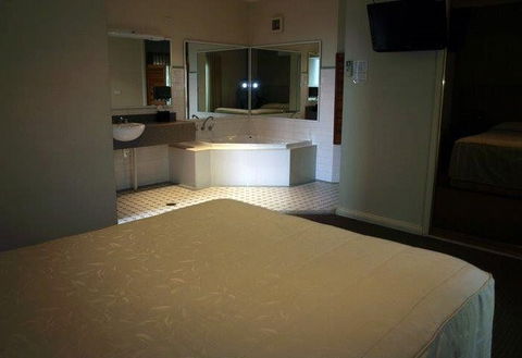 Francis Phillip Motor Inn & The Lodge - Grafton Accommodation 2