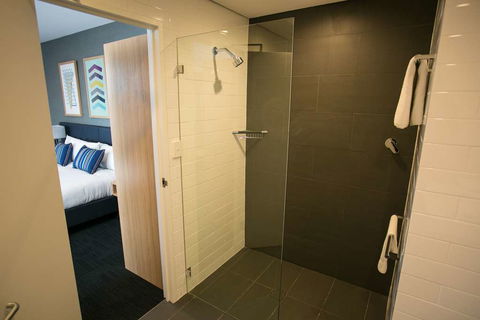 Alpha Hotel Eastern Creek - Grafton Accommodation 1