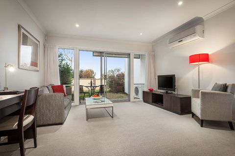Quest Sanctuary Lakes - Grafton Accommodation 2