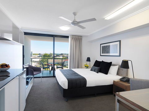 Oaks Carlyle - Grafton Accommodation 2
