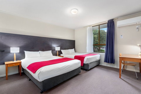 Knox International Hotel - Grafton Accommodation 3