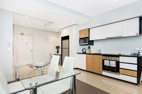 Astra Apartments Perth - Grafton Accommodation 8