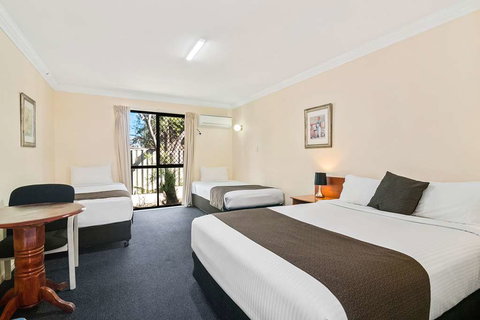 Econo Lodge Waterford - Grafton Accommodation 9