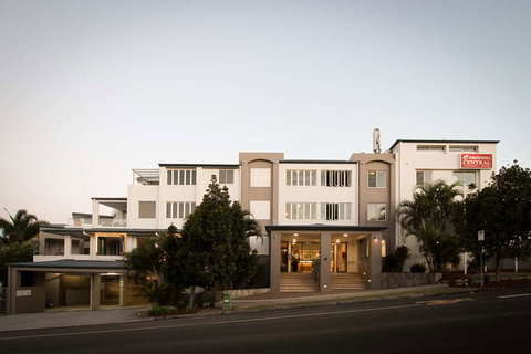 Caloundra Central Apartment Hotel - Grafton Accommodation 0