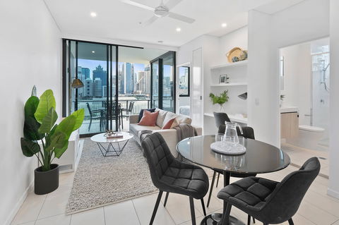 Arise On Hope Street - Grafton Accommodation 2