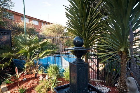 Country Plaza Queanbeyan - Grafton Accommodation 2