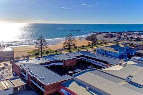 Beachfront Voyager Motor Inn - Grafton Accommodation 0