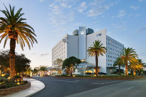Crown Promenade Perth - Grafton Accommodation 0