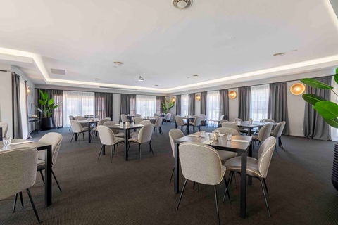 Best Western Plus Ambassador Orange - Grafton Accommodation 14