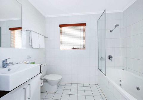 Comfort Inn & Suites Northgate Airport - Grafton Accommodation 10