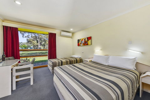 William Macintosh Motor Lodge - Grafton Accommodation 3