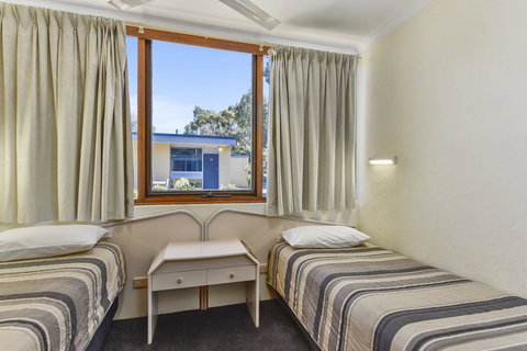 William Macintosh Motor Lodge - Grafton Accommodation 7
