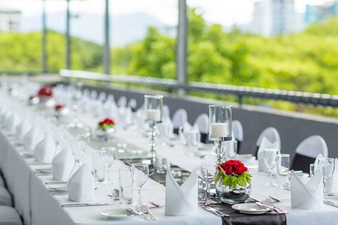 Shangri-La Hotel, The Marina - Grafton Accommodation 8