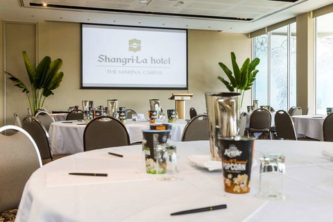 Shangri-La Hotel, The Marina - Grafton Accommodation 9