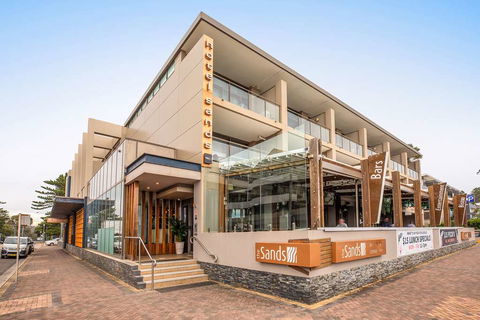 Narrabeen Sands Hotel By Nightcap Plus - Grafton Accommodation 1