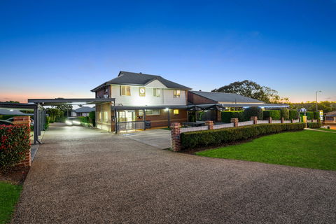 Ambassador On Ruthven Motel - Grafton Accommodation 0