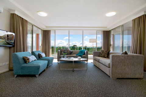 Pacific Suites Canberra - Grafton Accommodation 1