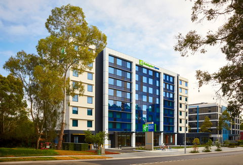 Holiday Inn Express Sydney Macquarie Pk - Grafton Accommodation 2