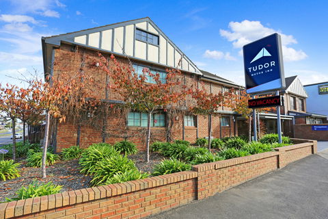 Tudor Motor Inn - Grafton Accommodation 1