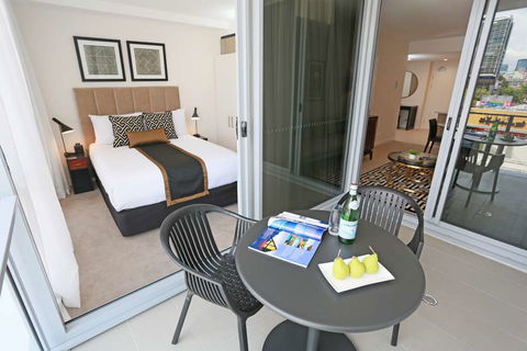 Alex Perry Hotel And Apartments - Grafton Accommodation 2