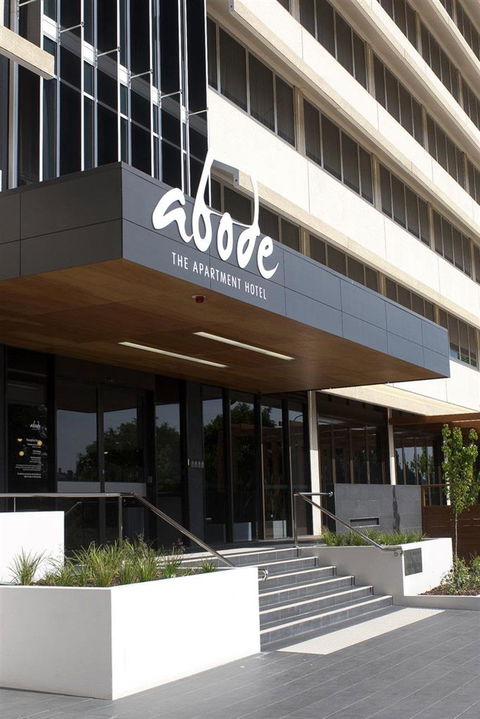 Abode Woden - Grafton Accommodation 0