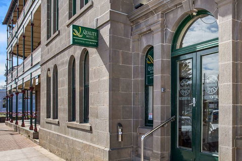 Quality Hotel Bentinck - Grafton Accommodation 0