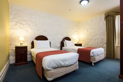 Quality Hotel Bentinck - Grafton Accommodation 2