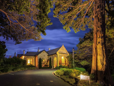 Mount Lofty House - Grafton Accommodation 0