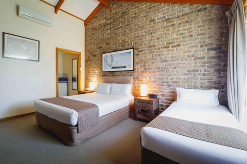 The Lodge by Haus - Grafton Accommodation 4