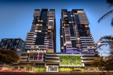 Arise Ivy And Eve - Grafton Accommodation 0