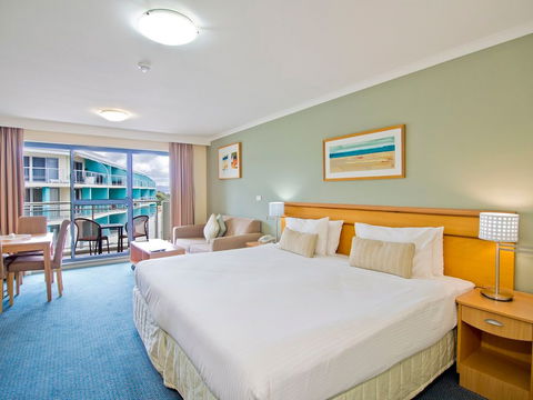 Oaks Waterfront Resort - Grafton Accommodation 2