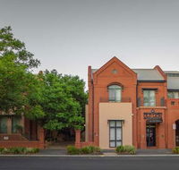 Majestic Old Lion Apartments - Grafton Accommodation