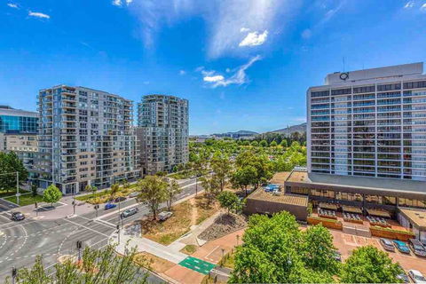 Spacious 1BR Stylish New Acton Apartment +Parking - Grafton Accommodation 18