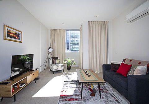 Spacious 1BR Stylish New Acton Apartment +Parking - Grafton Accommodation 2