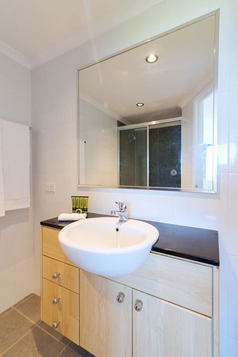 ALLARA CANBERRA - Grafton Accommodation 13