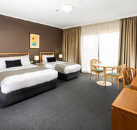 The Woden Hotel - Grafton Accommodation