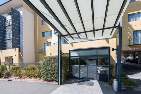 The Woden Hotel - Grafton Accommodation 3