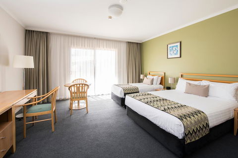 The Woden Hotel - Grafton Accommodation 11