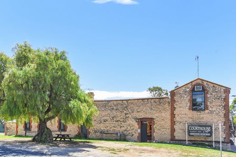 Wellington Courthouse - Grafton Accommodation 8
