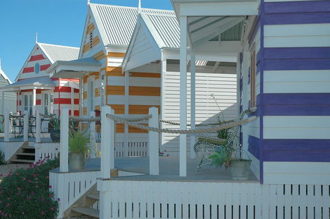 Beach Huts Middleton - Grafton Accommodation 0