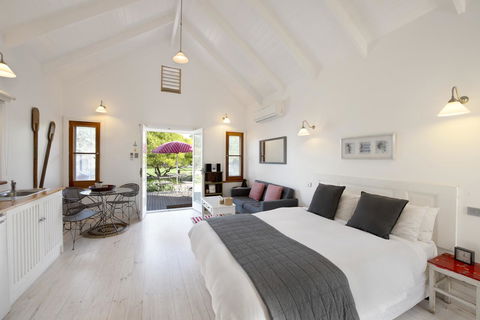 Beach Huts Middleton - Grafton Accommodation 31