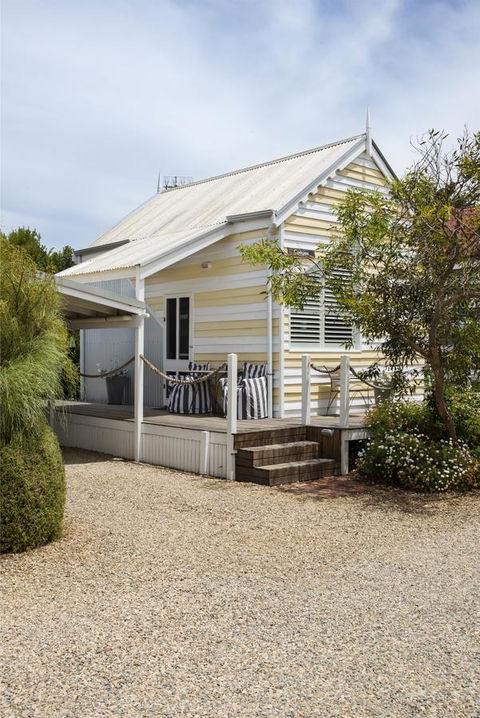 Beach Huts Middleton - Grafton Accommodation 9